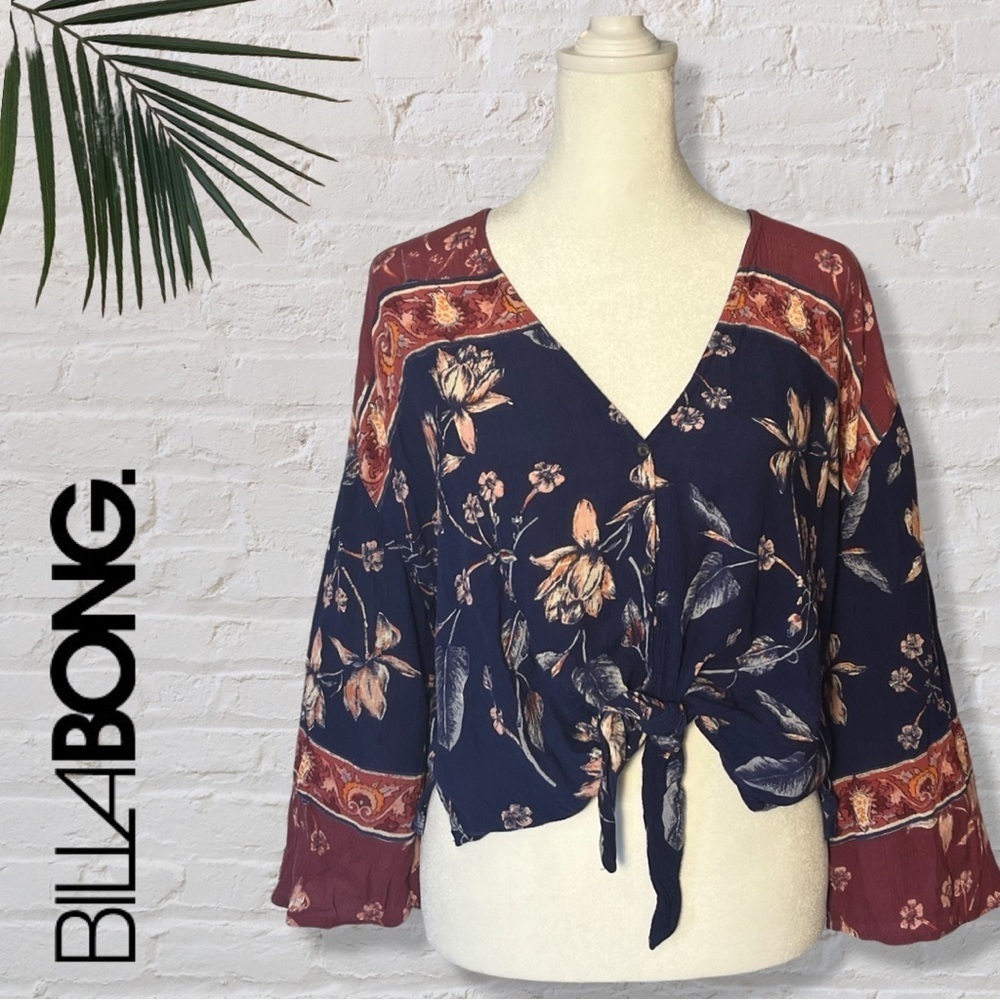 Billabong Bohemian Gauze Buttonfront Top with tie  Size Medium Burgundy & Navy